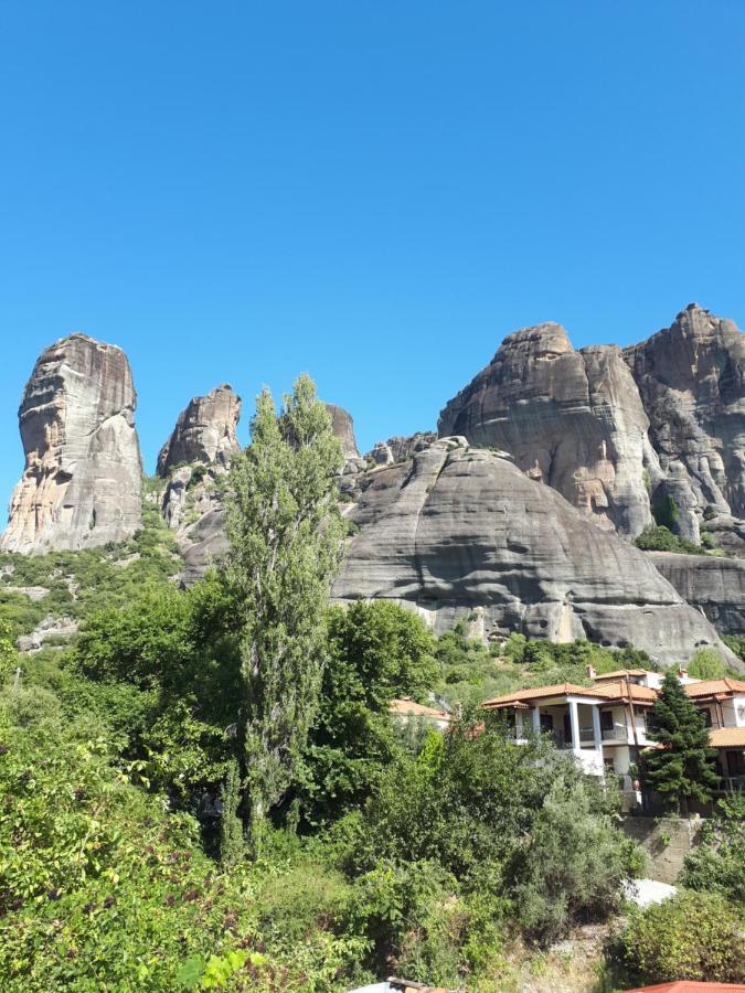 The House Under The Rocks Of Meteora 2 Daire Kalampáka Dış mekan fotoğraf