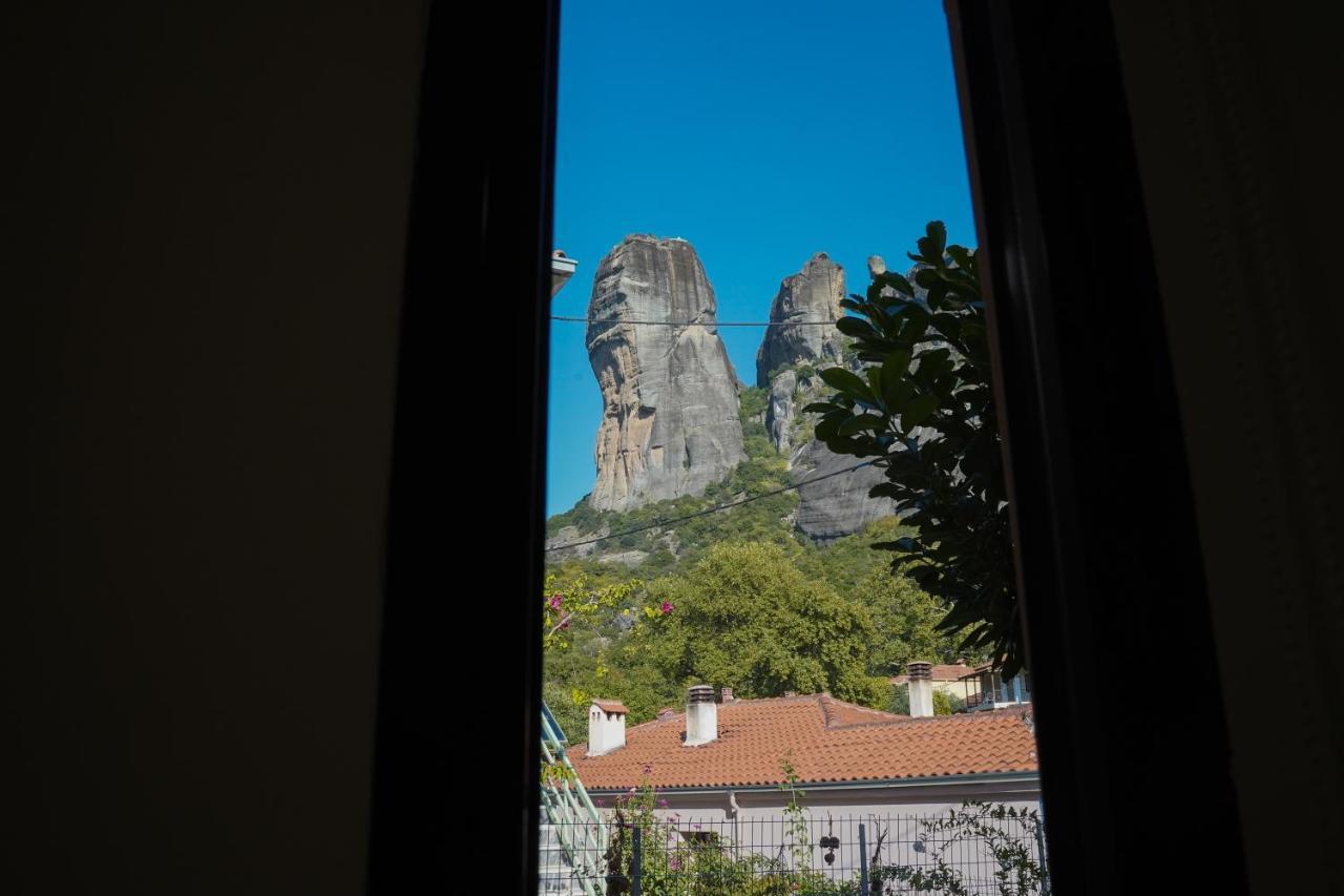 The House Under The Rocks Of Meteora 2 Daire Kalampáka Dış mekan fotoğraf